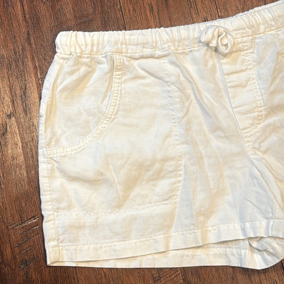 Size 8 Banana Republic White Cargo Shorts Relaxed Fit - Picture 11 of 14